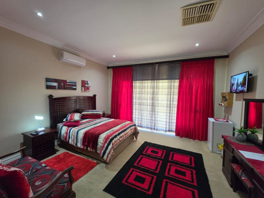 8 Bedroom Property for Sale in Riebeeckstad Free State